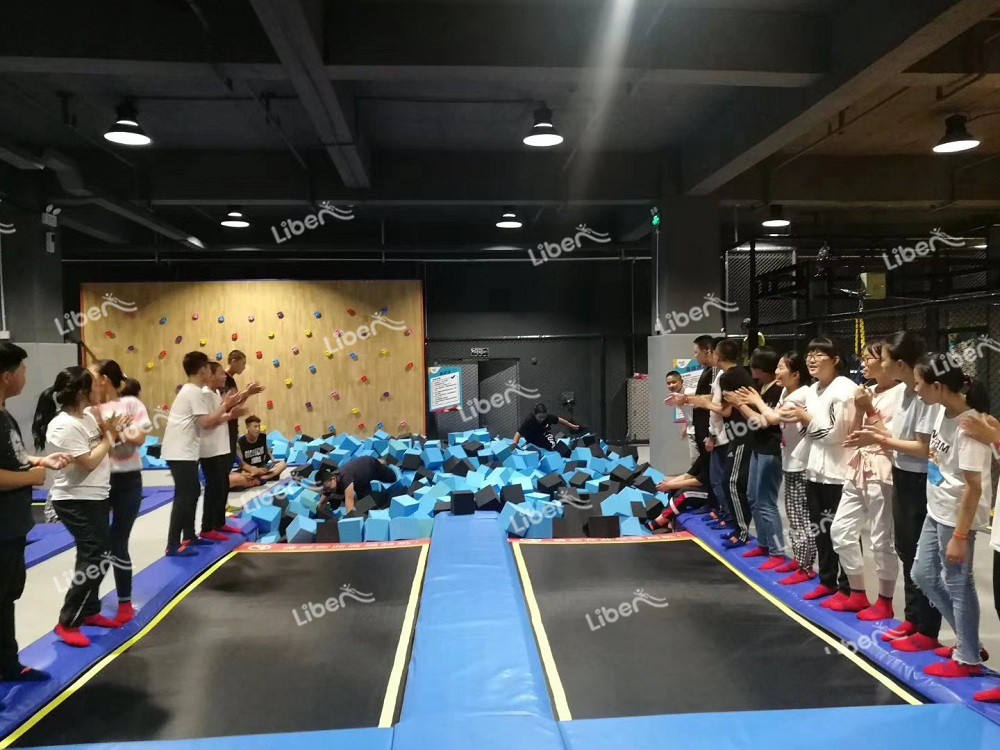 indoor trampoline park -2