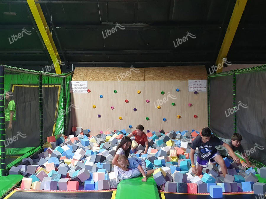  Trampoline Park-1