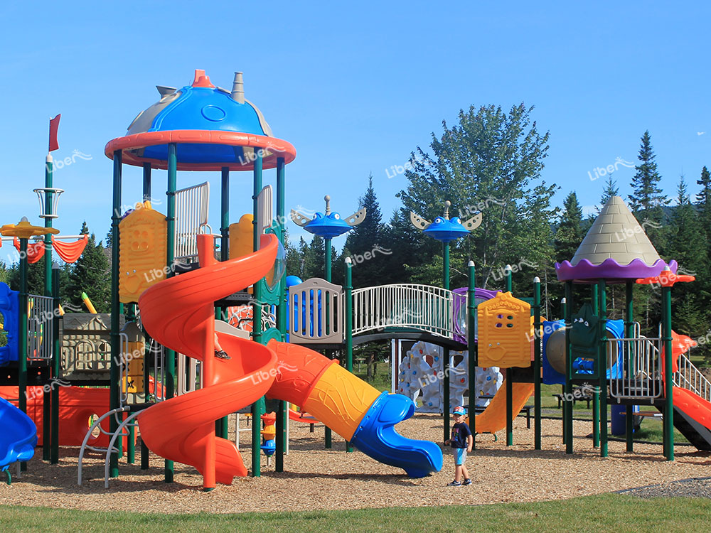 outdoor play equipment manufacturers-2