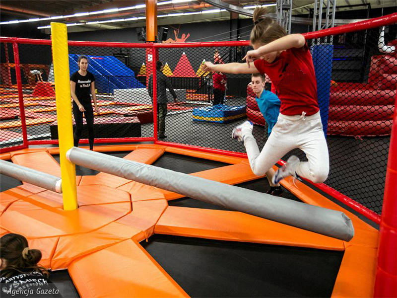 Liben Trampoline Wipeout