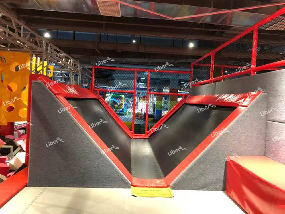 Half-pipe Trampoline