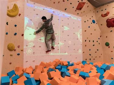 liben interactive climbing (2)