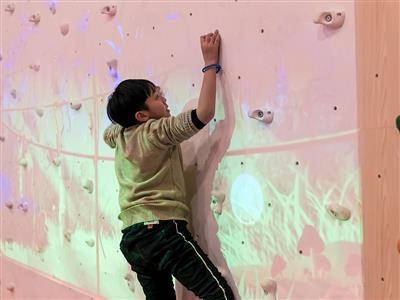 liben interactive climbing (1)