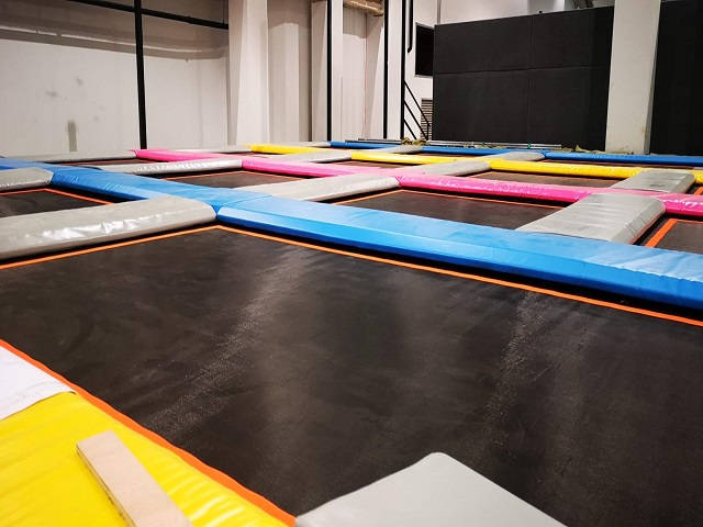 What Games Can Large Trampoline Park Do?