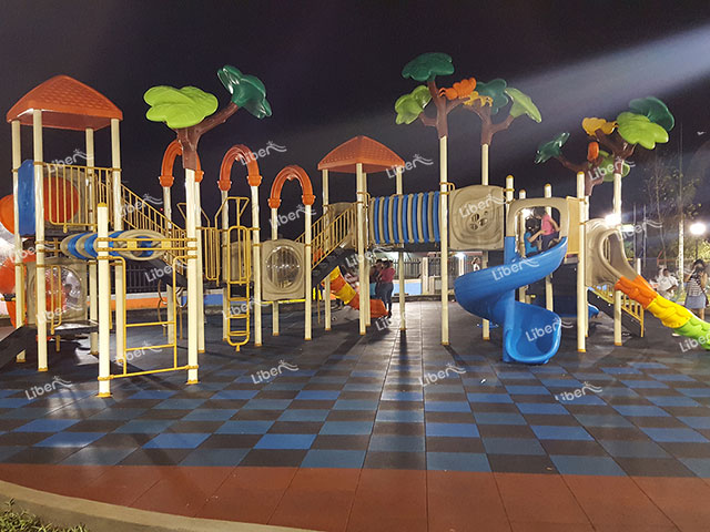 What Kind Of Outdoor Wooden Play Equipment Do Children Like Better?