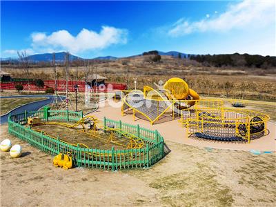 children's play equipment